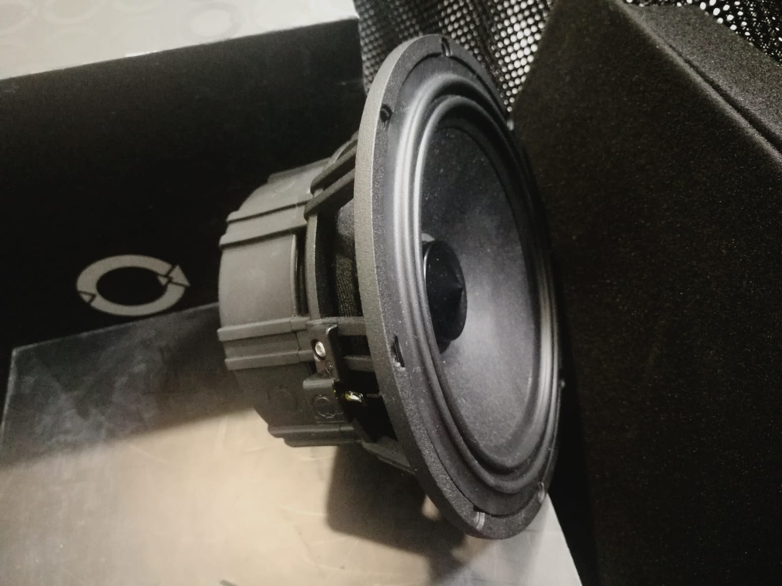 תמונה 2 מתוך 2 של Audiocircle pro-w6p