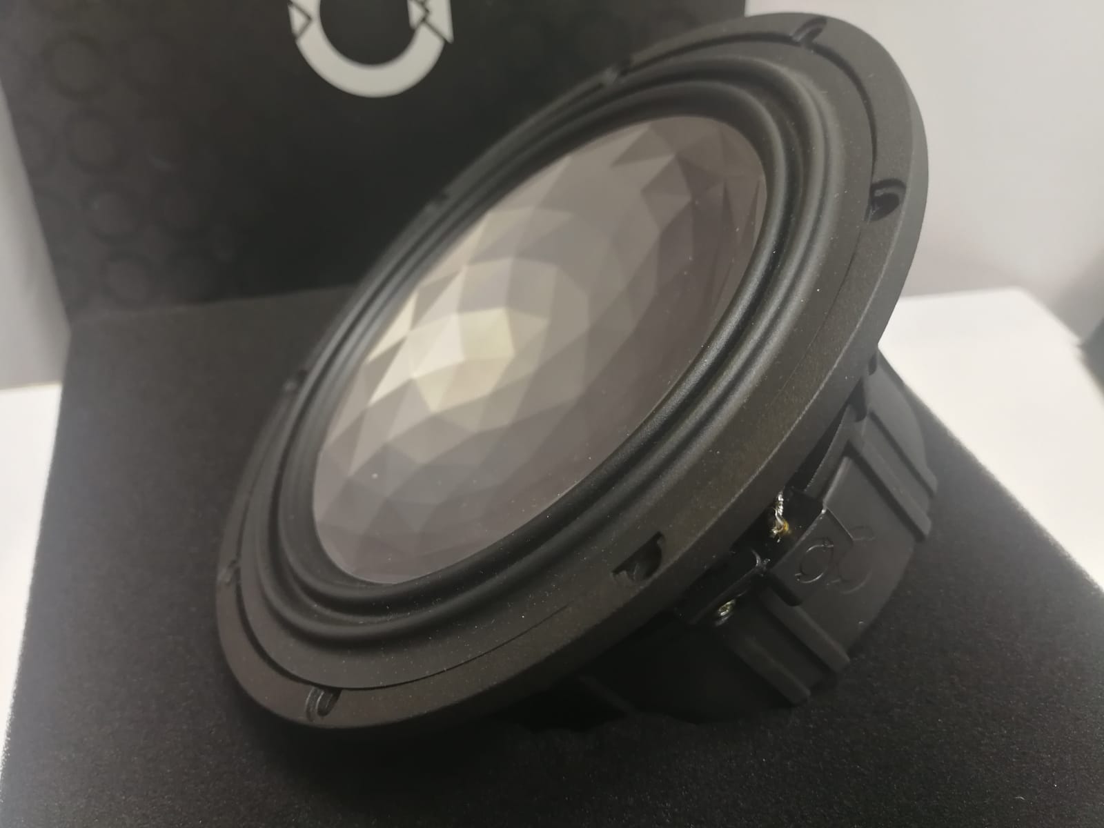 תמונה 2 מתוך 3 של Audiocircle pro w6c cristal