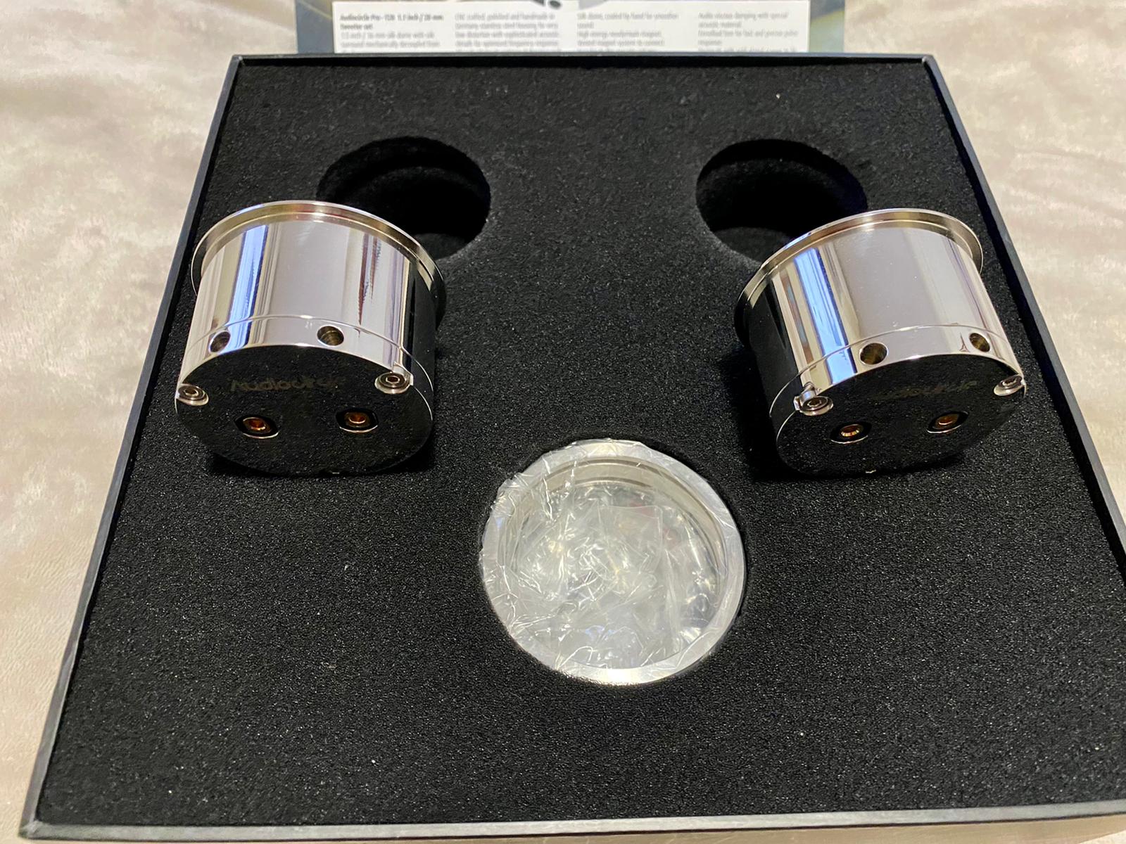 תמונה 2 מתוך 2 של Audiocircle t-28 pro