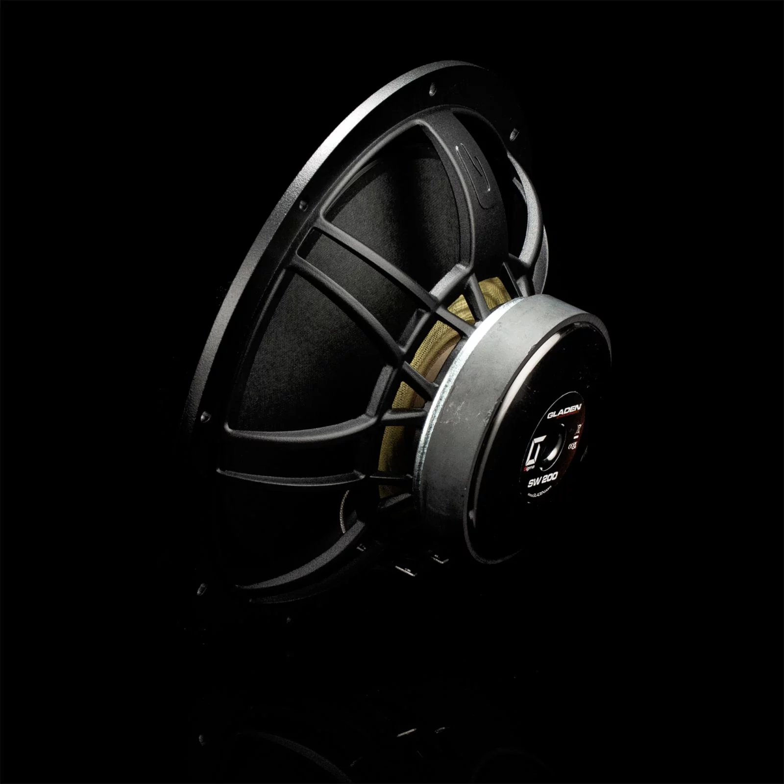 תמונה 2 מתוך 3 של Gladen Sigma 200 a\c
